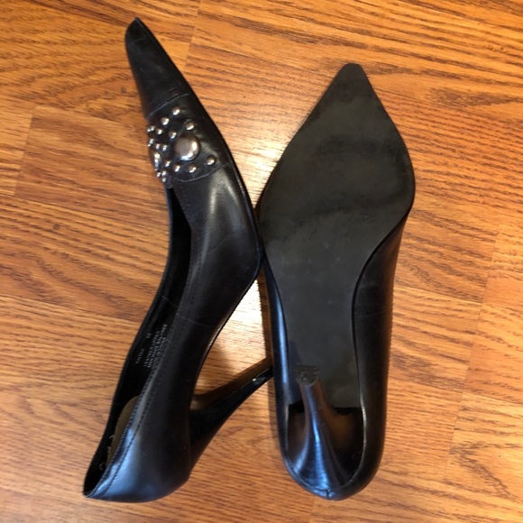 Black Steve Madden Heels - Picture 3 of 4